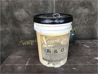 Full bucket of R/O hydraulic oil 5 gal