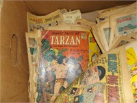 Bannana Box  full of comics