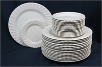 32 Johnson Bros. White Swirl Dinner/Dessert Plates