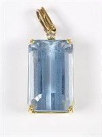 Gold & Aquamarine Pendant