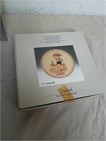 Collectible Hummel 1989 Goebel plate
