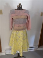 SKIRT SIZE SMALL. VINTAGE SWEATER & VEST