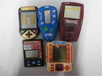 ELECTRONIC HAND HELD GAMES INCL TETRIS