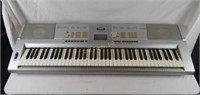 Yamaha Portable Grand Dgx-205 Keyboard
