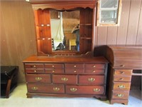 7 Drawer Dresser & Mirror 32"Tall 64"Long 18"Deep