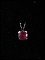 10kt yellow gold 5mm genuine ruby pendant