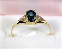 10K Yellow gold oval cut sapphire ring, 0.55 ct.,
