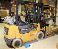 Caterpillar GP-15 Forklift, LP