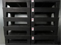 LOT, (2) RUBBERMAID DUNNAGE RACKS