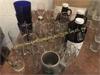 LOT OF MIXED BAR GLASSWARE