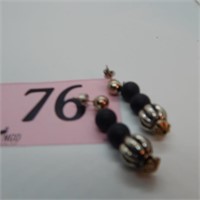 PAIR BEADED PIERCED EARRINGS