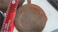 GRISWOLD IRON SKILLET