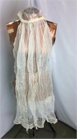Vintage lace bridal veil