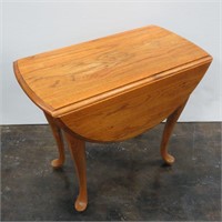 Double Drop-Leaf Oak Side Table