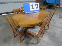MAPLE TABLE WITH 6 CHAIRS 2 EXTRA LEAVES