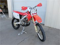 2005 Honda CRF250R Dirt Bike w/ Extras