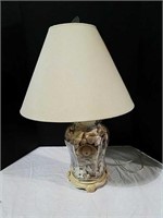Table lamp with shells