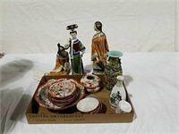 2 boxes geisha girl set, vases and figurines