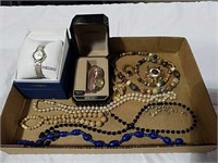 2 Seiko watches and miscellaneous jewelry