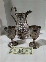 Vintage nice grape patterned pitcher and goblets