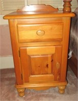 Pine night stand with one drawer and one door