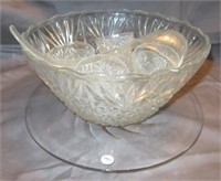 Clear glass punch bowl set with (9) Glasses and