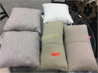 5 Decorative Throw Pillows