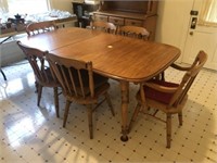 TABLE W/6 CHAIRS, 1 LEAF (MATCHES LOT 116)
