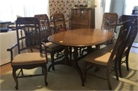 DINING ROOM TABLE W/6 CHAIRS, (2 ARE CAPTAIN)