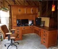 L SHAPED DESK, OFFICE CHAIRS AND CONTENTS,
