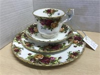 Royal Albert - Old Country Roses 4pc Setting