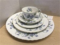 Royal Adderley - Forget Me Not  5pc Setting