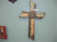 ARTISAN WALL CROSS