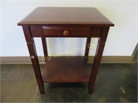 Wooden End Table w/ Drawer