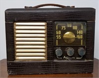 Automatic C-60X Suitcase Portable Tube Radio 1940s