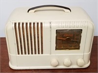 Arvin Model 664A Tube Radio