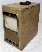 Airline Model 94GSE-3011B Television