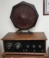 Antique Battery Set Radio & Sonochorde Speaker
