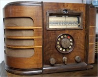 Silvertone Model 4789 Art Deco Tube Radio 20"