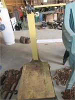 Platform Scale and Weights
