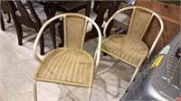 Pair of modern style patio chairs, (489)