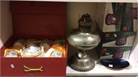 Boxed Chinese tea set, oil lamp, 4 boxes of 4