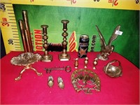 76 - LARGE LOT BRASS HOME DECOR ITEMS