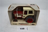 International 1468 tractor