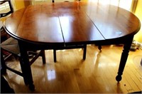 OVAL WALNUT DINING TABLE ONE LEAF EARLY 20TH