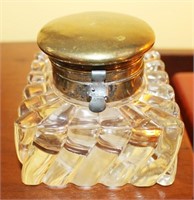 CRYSTAL INK WELL WITH SILVER PLATE LID (SMALL