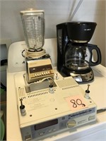 COFFEE MAKER - BLENDER - SPACEMAKER RADIO