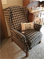 RECLINING ACCENT CHAIR