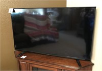 INSIGNIA 48" FLAT SCREEN LCD TV