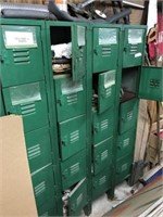 LOT OF LOCKERS WITH CONTENTS